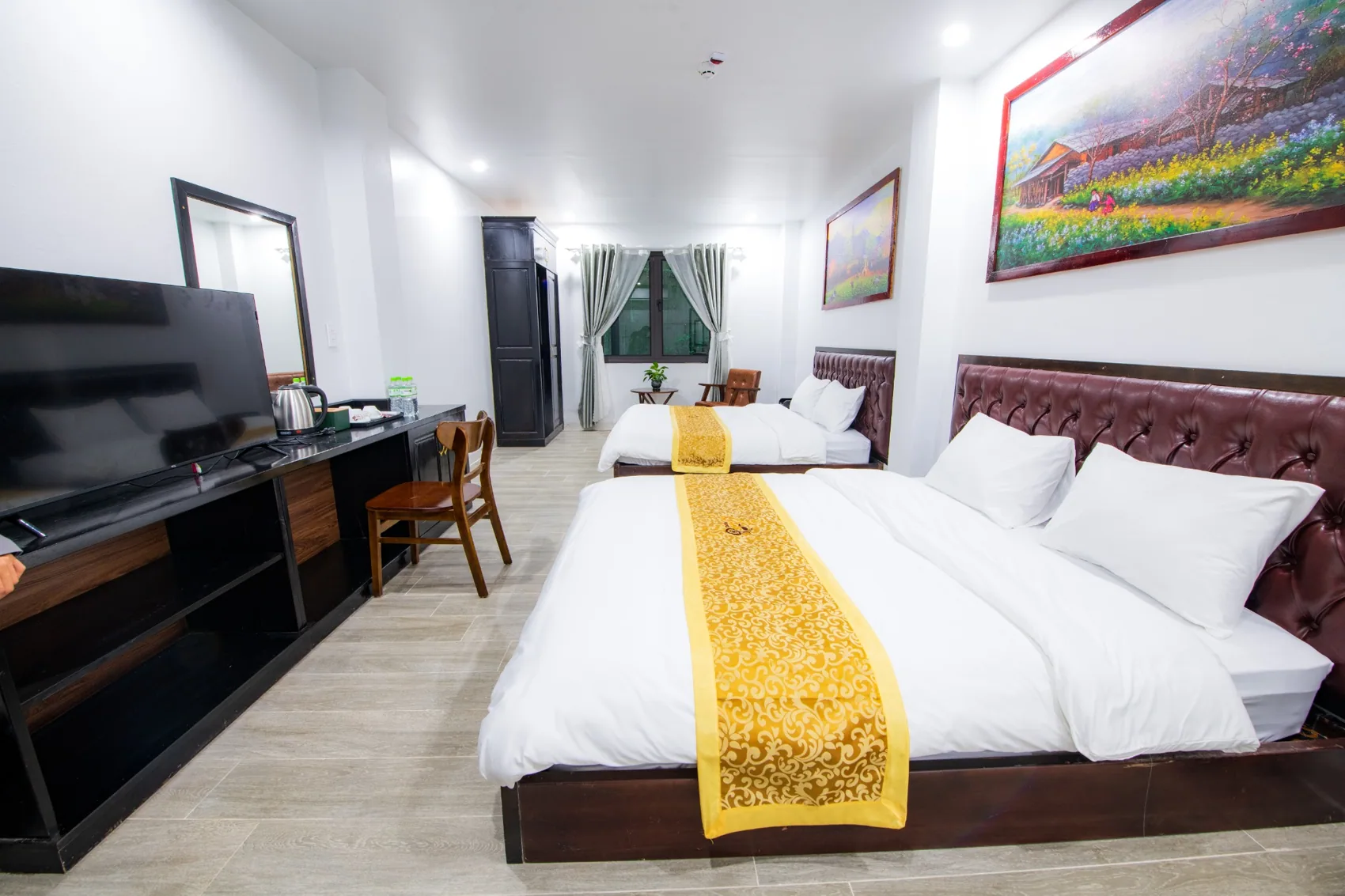 Phòng hai giường tại khách sạn Giang Sơn Hill